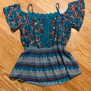 Cold shoulder top